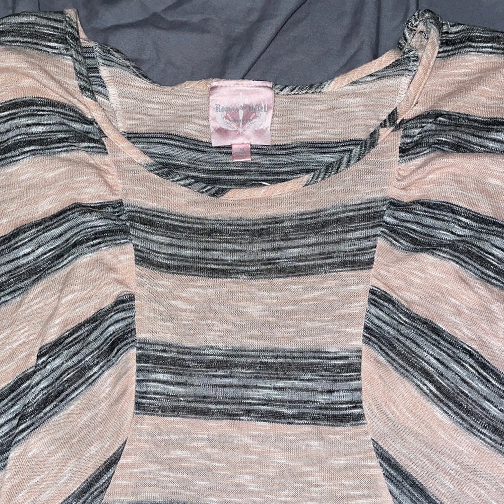 ROMEO & JULIET COUTURE TOP - Picture 3 of 4